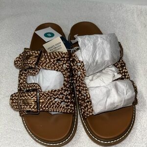 Universal Thread Brown Woven Sandals